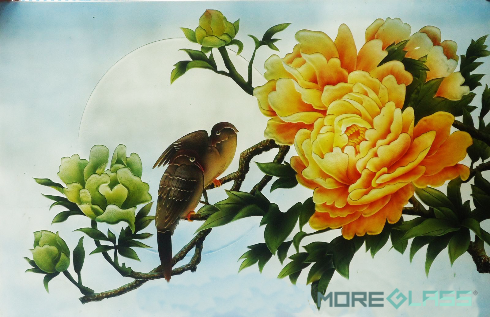 Mẫu tranh kính điêu khắc hoa mẫu đơn phong thủy với mong muốn mang lại tài lộc, may mắn cho gia chủ